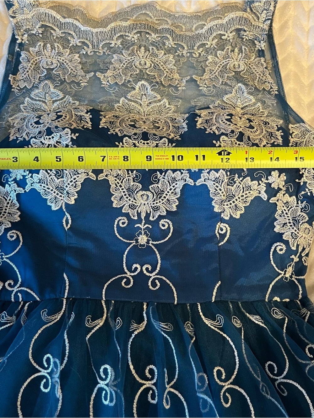 Chi Chi London Sleeveless Reign or Shine Teal Metallic Lace Dress Size 10 Lined - Picture 3 of 14
